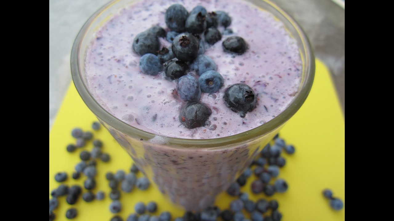 Wild Blueberry Smoothie Using Icelandic Yogurt, Wild Blueberry Smoothie, Ic...