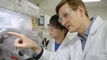 Agent of Change - Jacek Jasieniak, Printable Solar Panels