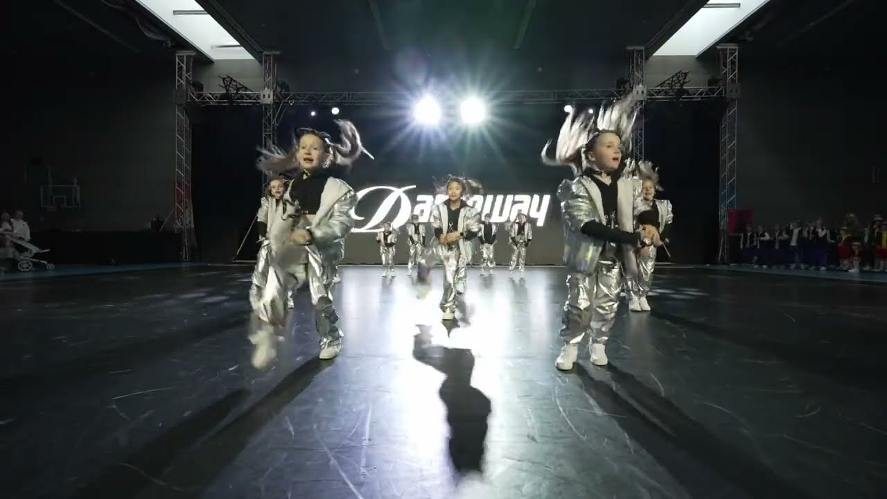 [1st Place] Danceway - Everybody dance now