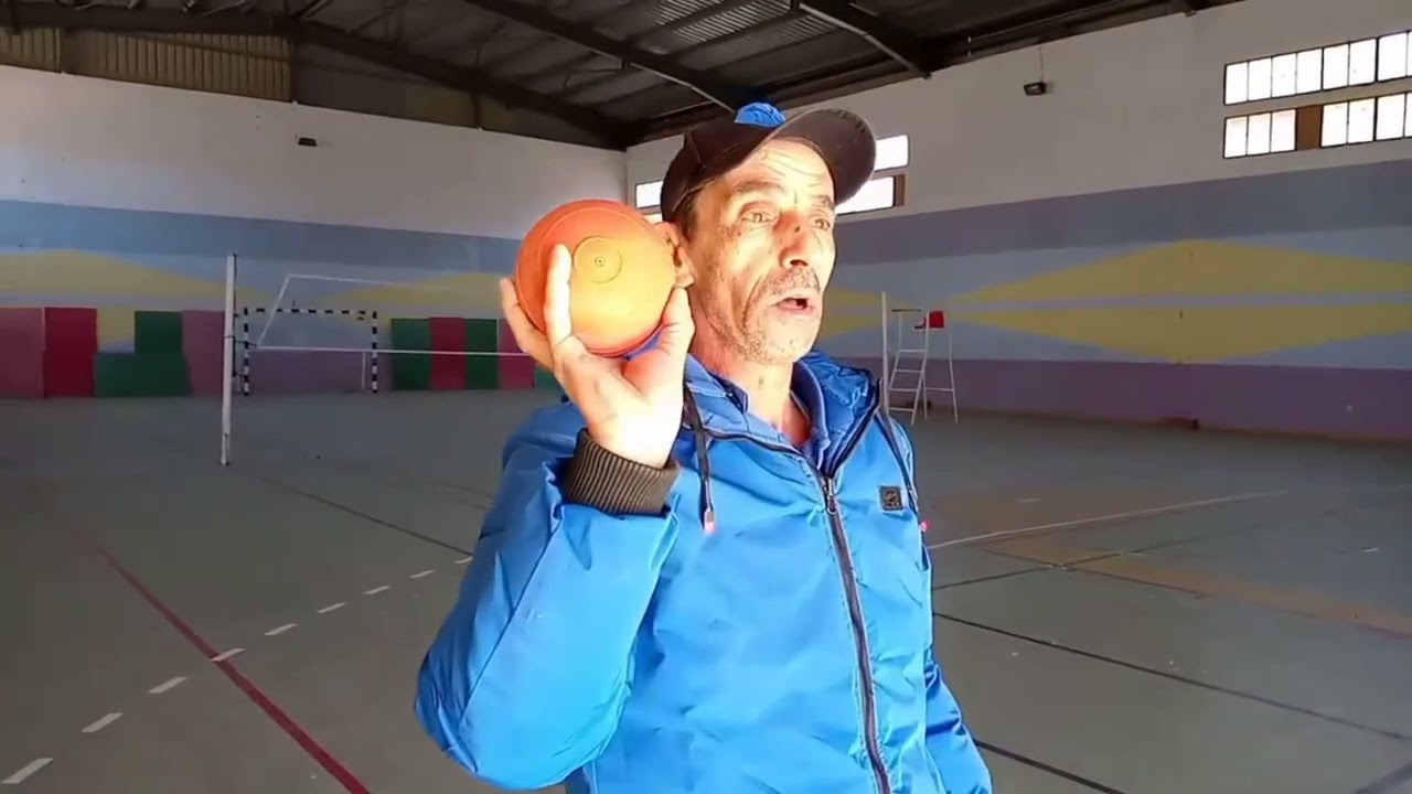 تعلم كل ما يخص نشاط دفع الجلة مع الاستاذ لخضر بن غالية