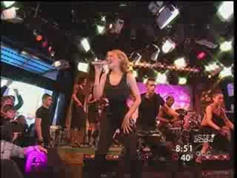 Can't Get You Out Of My Head(Live On Good Morning America) - Kylie Minogue [HQ]
