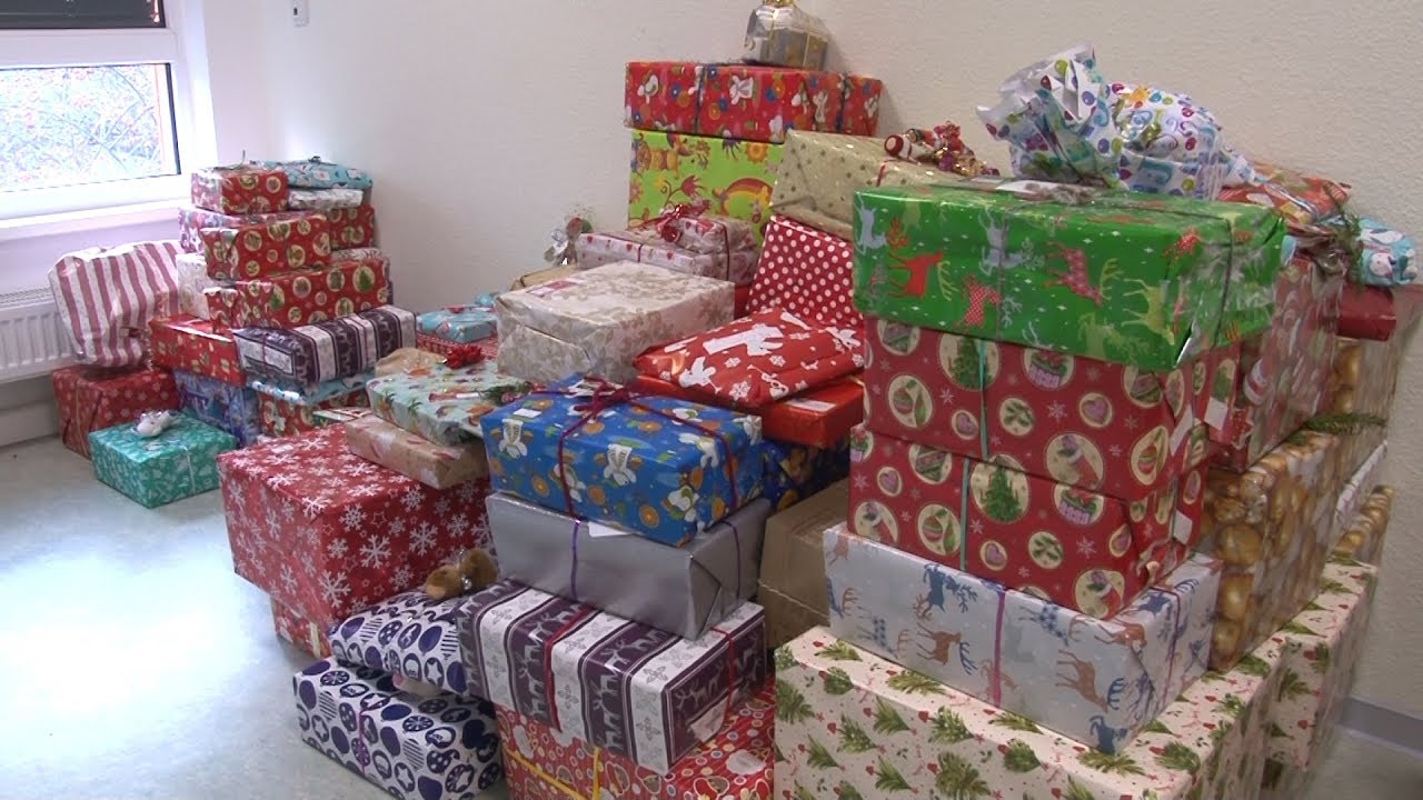 Weihnachtspackchen Fur Rund 400 Kinder Der Zwickauer Tafel Tv