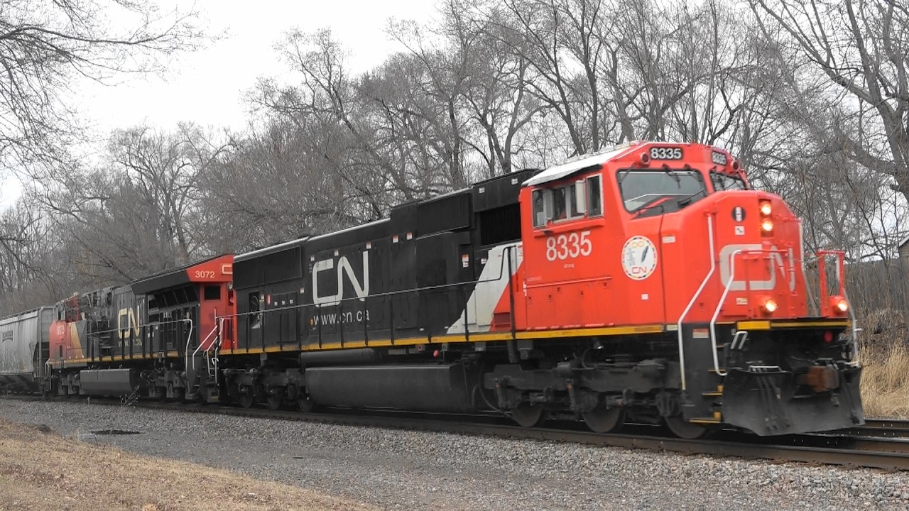 CN 8335 (SD75IACC) Leads Fertilizer Train, Colona, IL - YouTube