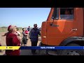 Жители села ЗКО перекрыли дорогу грузовикам