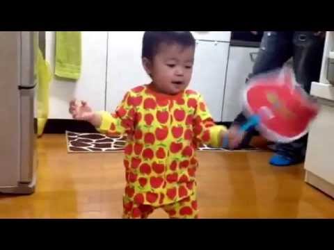 赤ちゃん歩き始め 1歳2ヶ月 Youtube