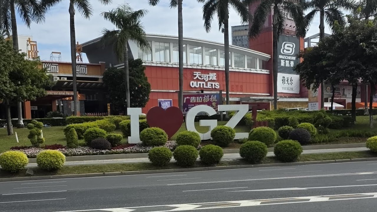 OUR TEAM IN CHINA : Making deals and sourcing the best building Materials, fixtures and furnitures 