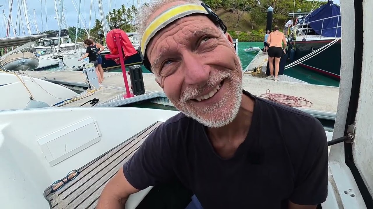 ⁣Eigentlich nur ein Ölwechsel … und dann kam eins zum anderen 😅 | Ankunft in Savusavu