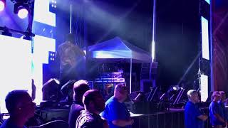 Travis Scott performs BRAND NEW song "Sky Walker" LIVE