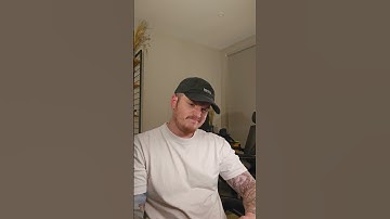 Adobe Illustrator, how to use the pathfinder tool #adobeillustrator #graphicdesign #illustrator