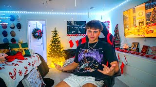 I Completely Redecorated My Stream Room For Christmas..