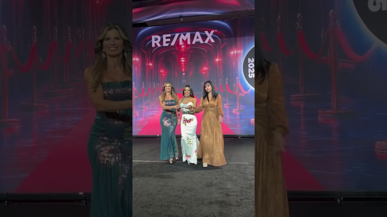 ✨🏆 The LUXE Team at REMAX R4! 🏆✨