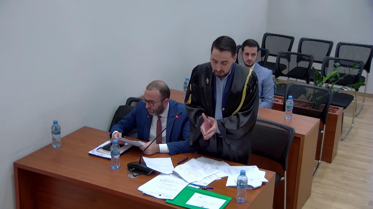 Jo më pak se 1/5 e Deputetëve të Kuvendit të Republikës së Shqipërisë, seancë plenare publike.