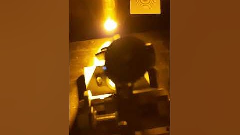 To determine the radius of curvature of a lens by Newton