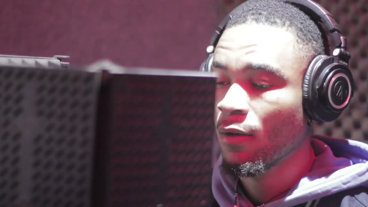 Ecuacelebs X Famoso CURAO (Azik Ecuato session 1)