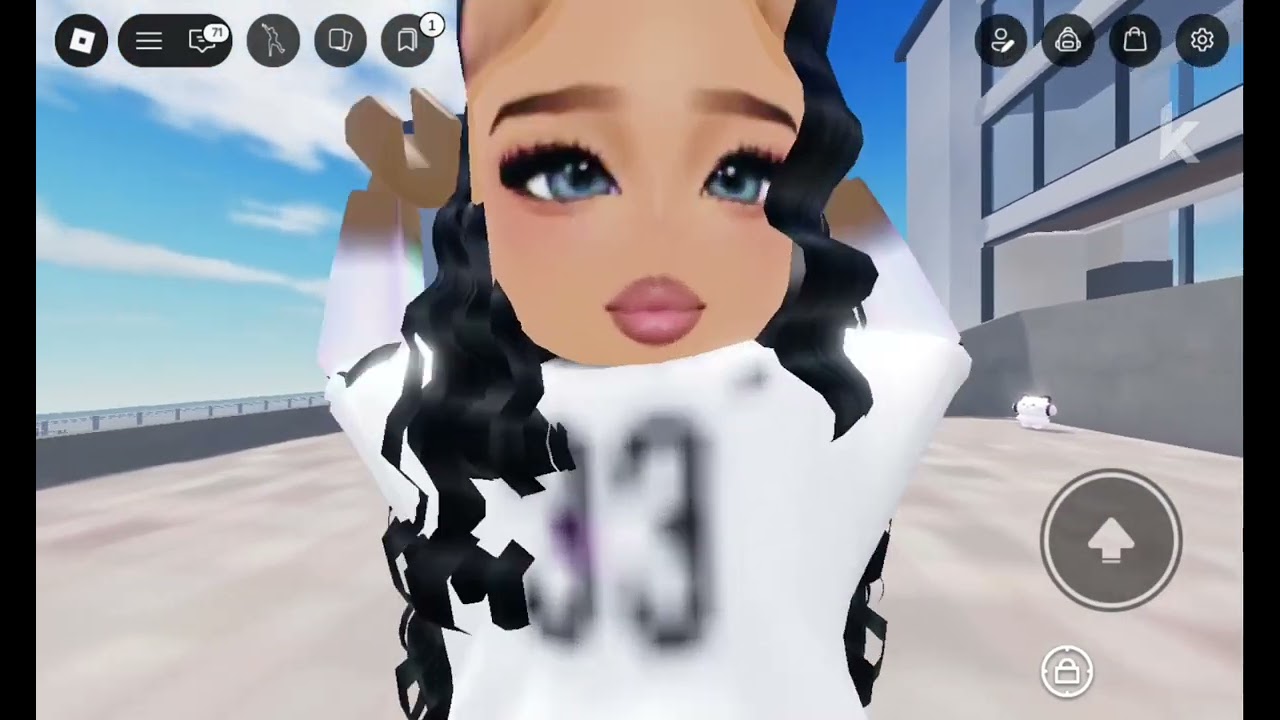 Gabriela (KATSEYE) i was a manon and my friedn was yoonchae