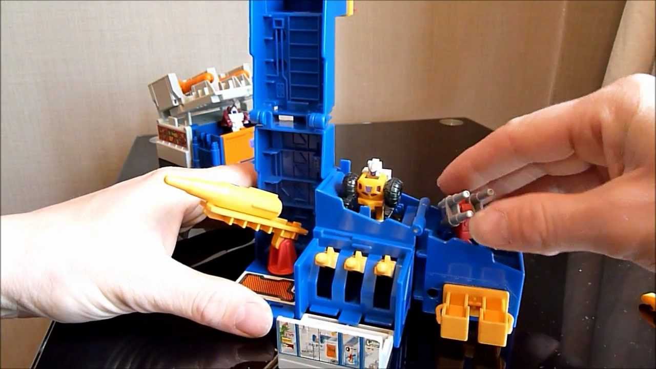 Sold Price: Transformers Micromaster Airwave & Grease Pit - December 2, 0116 6:00 PM EST