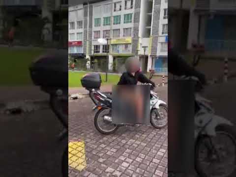Polis siasat video tular wanita tunggang motosikal separuh bogel