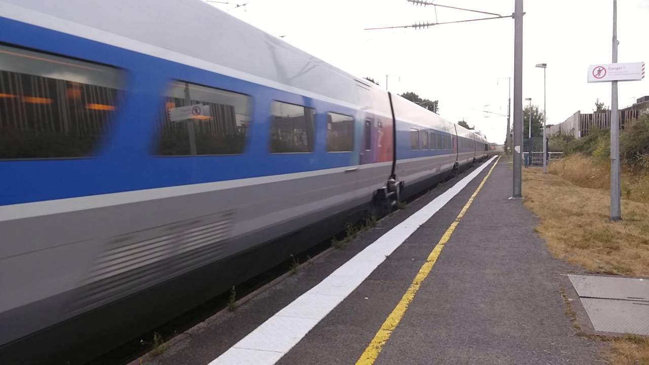 TGV Atlantique Nantes-Paris en gare de Thouaré (44) - YouTube