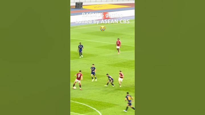 Poor RASMUS HOJLUND can’t even do it against ASEAN CBs😭 #rasmushojlund #manchesterunited #malaysia