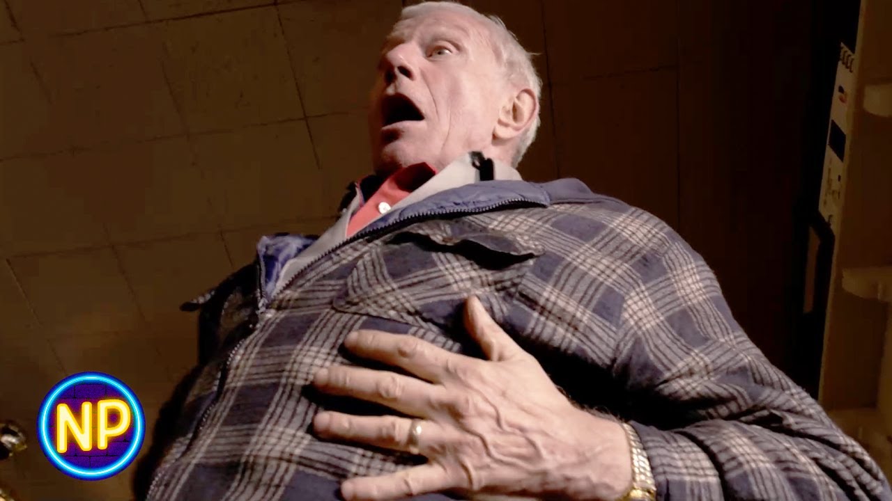 ⁣Arlo Has a Heart Attack | Justified Season 1 Episode 3 | Now Playing