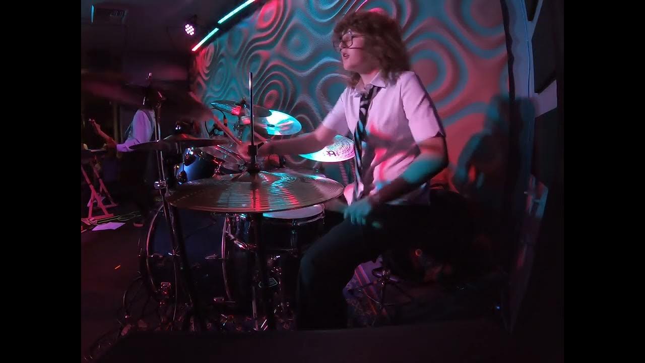 Black Sabbath "War Pigs" drum cover Black Sabbath "War Pigs" drum cover