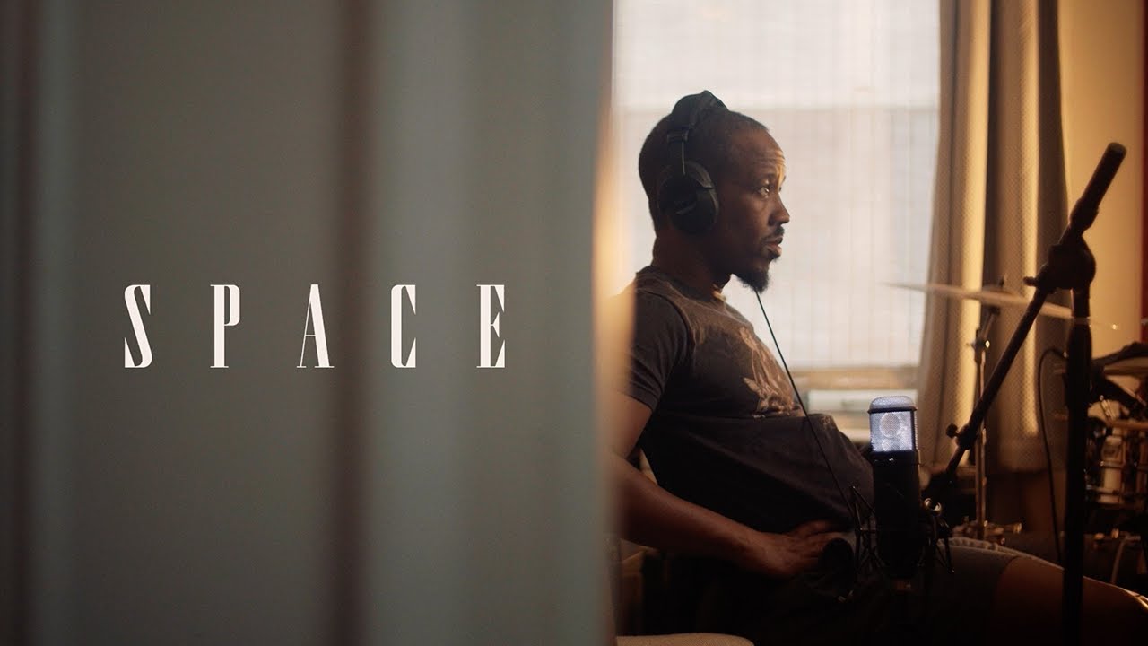 Louis Cato "SPACE" Official Video adlı videoyu YouTube'da izle Louis Cato "SPACE" Official Video adlı videoyu YouTube'da izle
