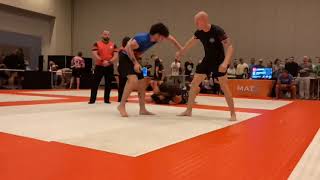 semi-mediocre blue belt competes in local tournament