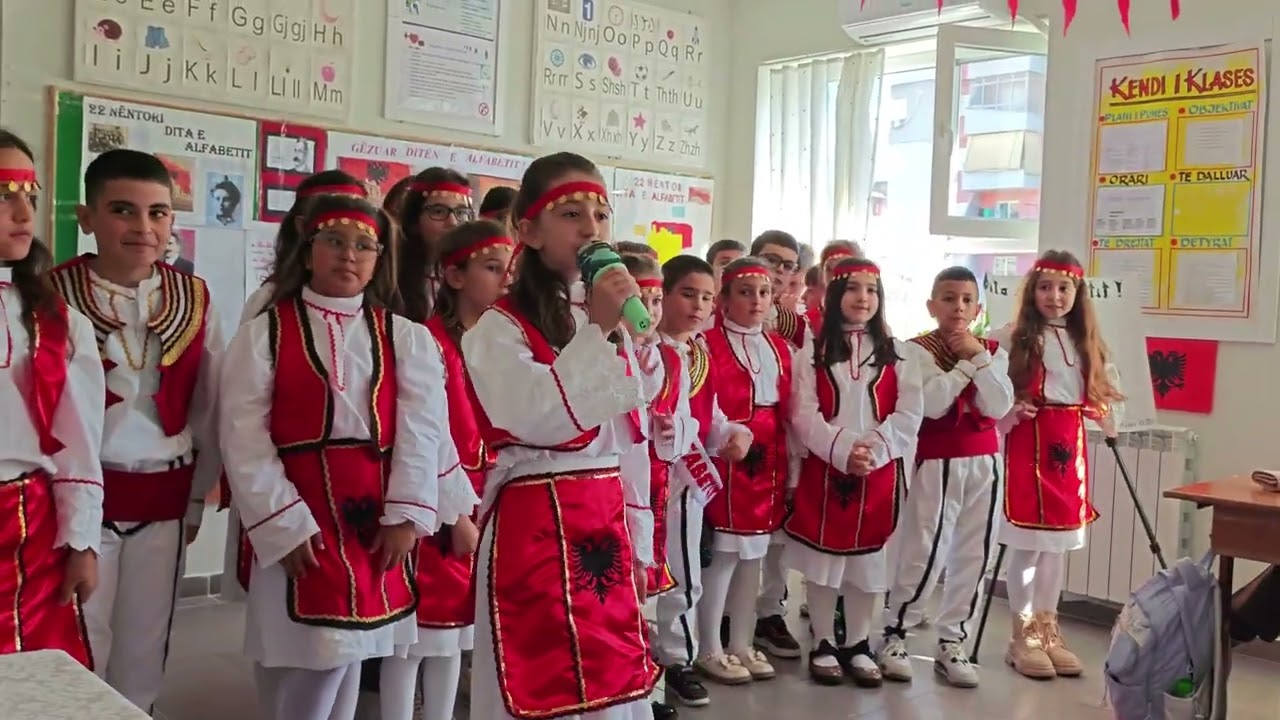 Dita e Alfabetit  Shkolla 1 Maji, Berat  Klasa IIIB