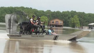 Game wardens join efforts to help trapped Texans as flood waters continue to rise
