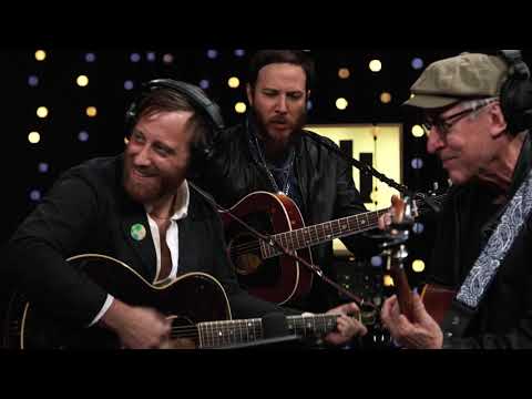 Dan Auerbach & The Easy Eye Sound Revue feat. Robert Finley - Get It While You Can (Live on KEXP)