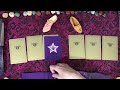 Qu'est-ce qu'il va se passer entre vous en JANVIER ? Tarot interactif intemporel Choisis chaussure