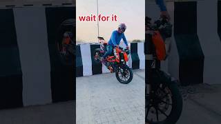 ktm 390 aditude parking new action vedio please like comment subscribe #vairal #tending #rider