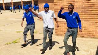 School Kids Dancing To  leemckrazybafunani