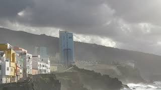 Port of Santa Cruz de Tenerife, Ocean waves