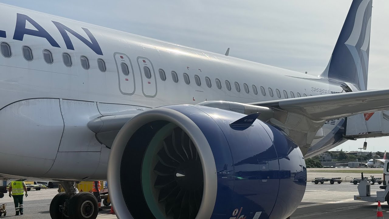 A320NEO - AEGEAN FLIGHT TO LISBON FROM ATHENS (A little of lisbon)
