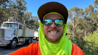 They call me Mr Orange. Walking 15,000km around Oz. Day 51