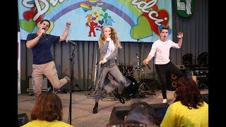 S Hudbou Vesmírnou - Je nám teplo!