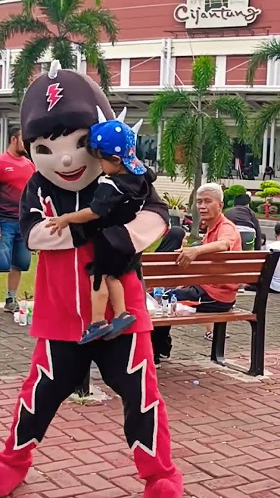 Aku Digendong Badut Boboiboy😱