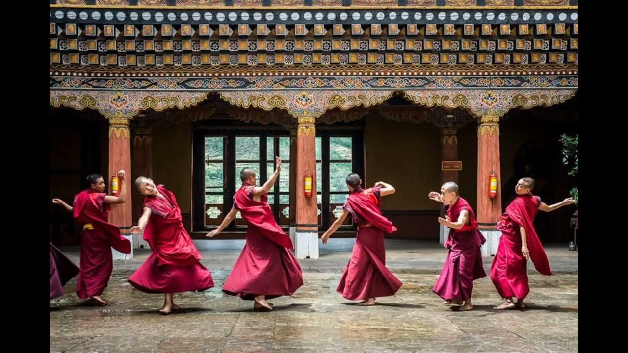 Avalokiteshvara Mantra. Emotional Chanting. ཨོཾ་མ་ཎི་པདྨེ་ཧཱུྃ  Pure Joy.
