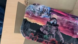 Unboxing the Elevated Stash "Gold Mystery Stash" box