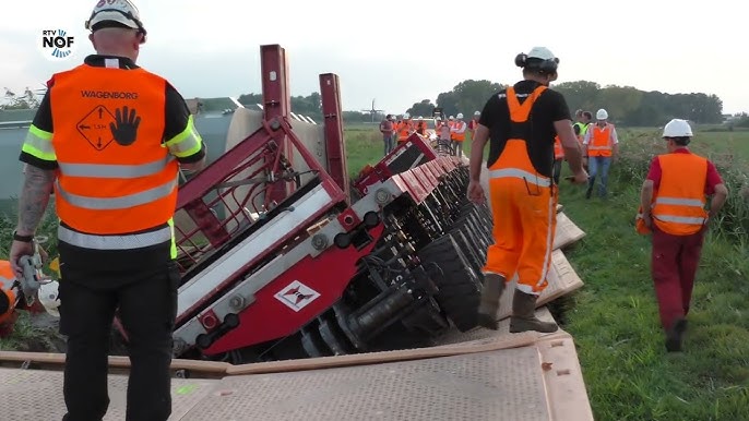 Docking during Flood: Heavy Haulage of a 310 ton Transformer in strong  river current - YouTube