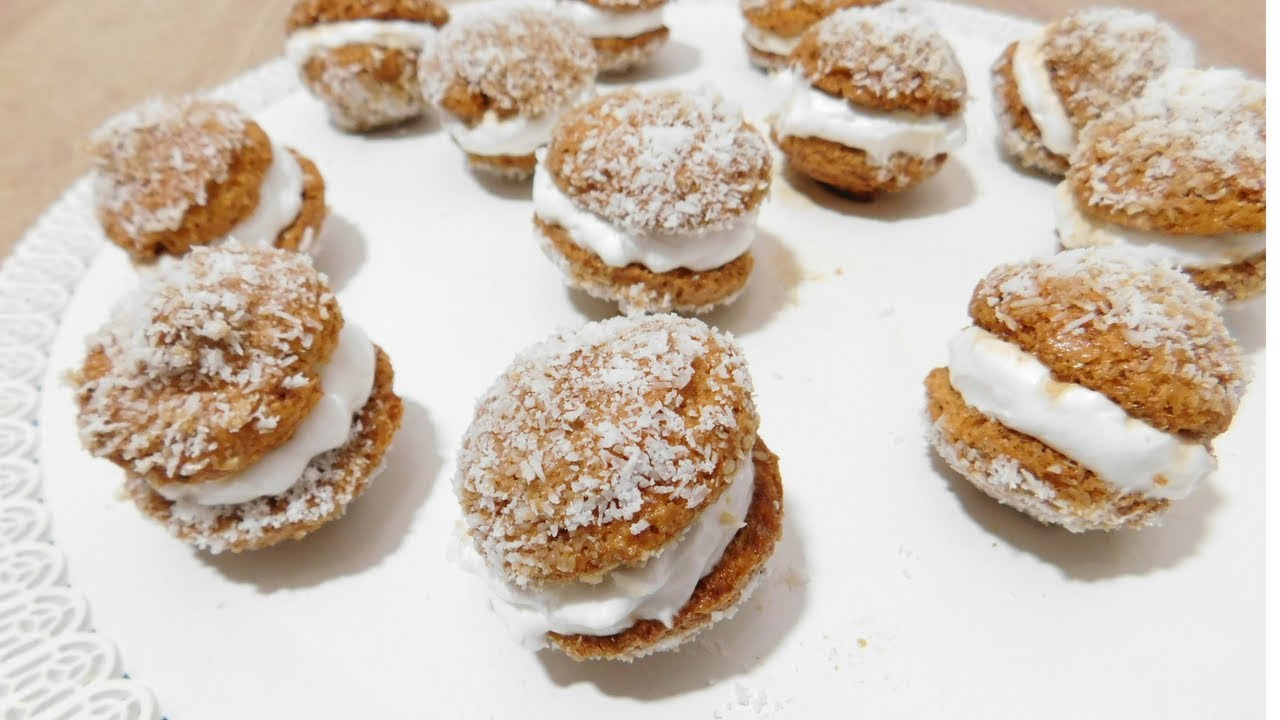 Baci Di Dama Con Amaretti Panna E Cocco Youtube