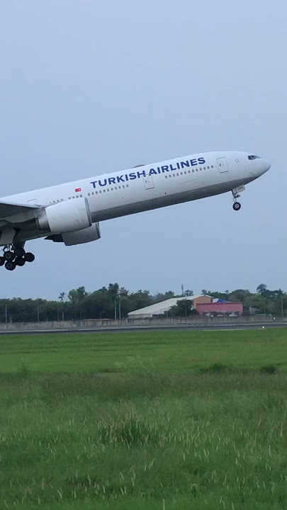 Turkish Airlines | Boeing-777 | TakeOff | #shorts #trending #viralshorts #aviation #turkish #turkey