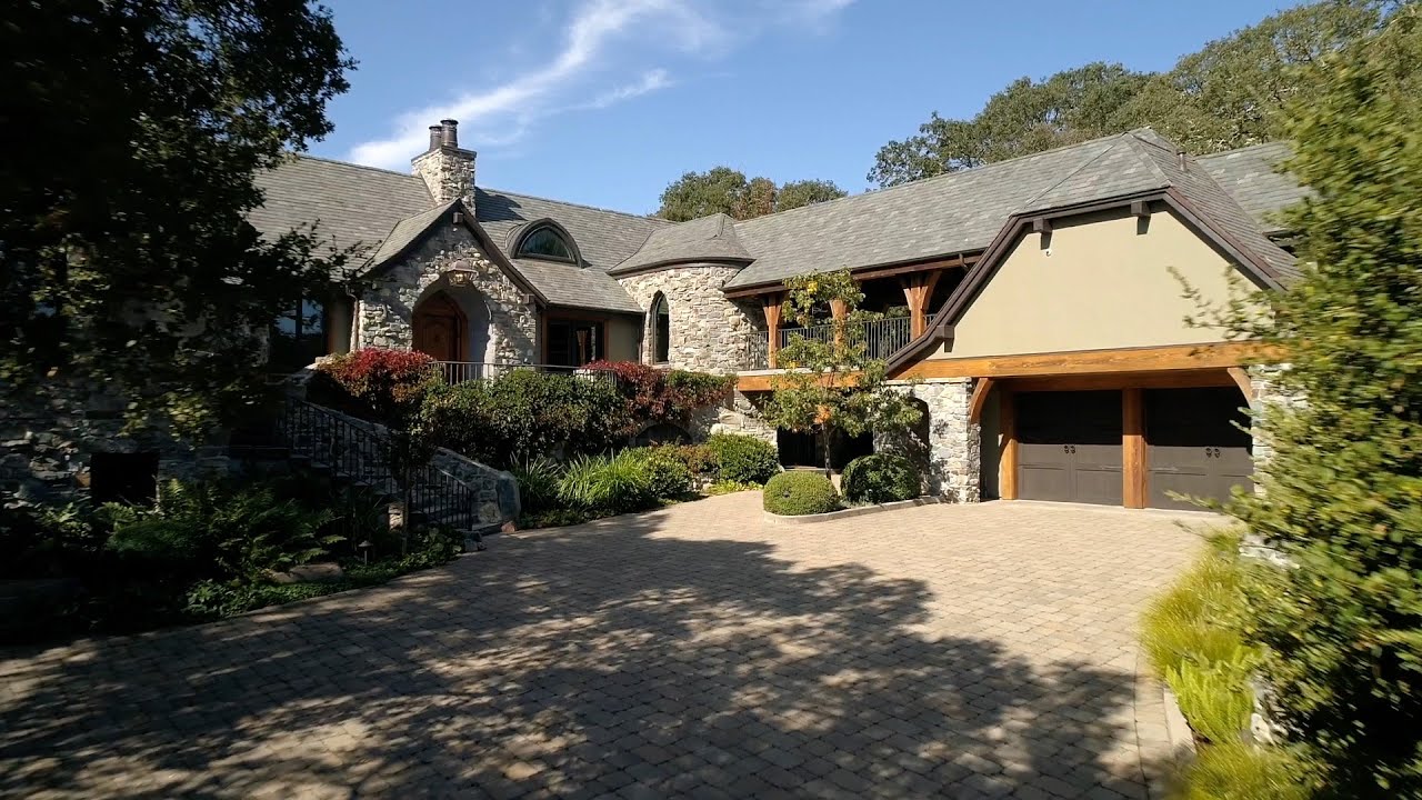 220 Golden Hills Dr. Portola Valley, CA 94028