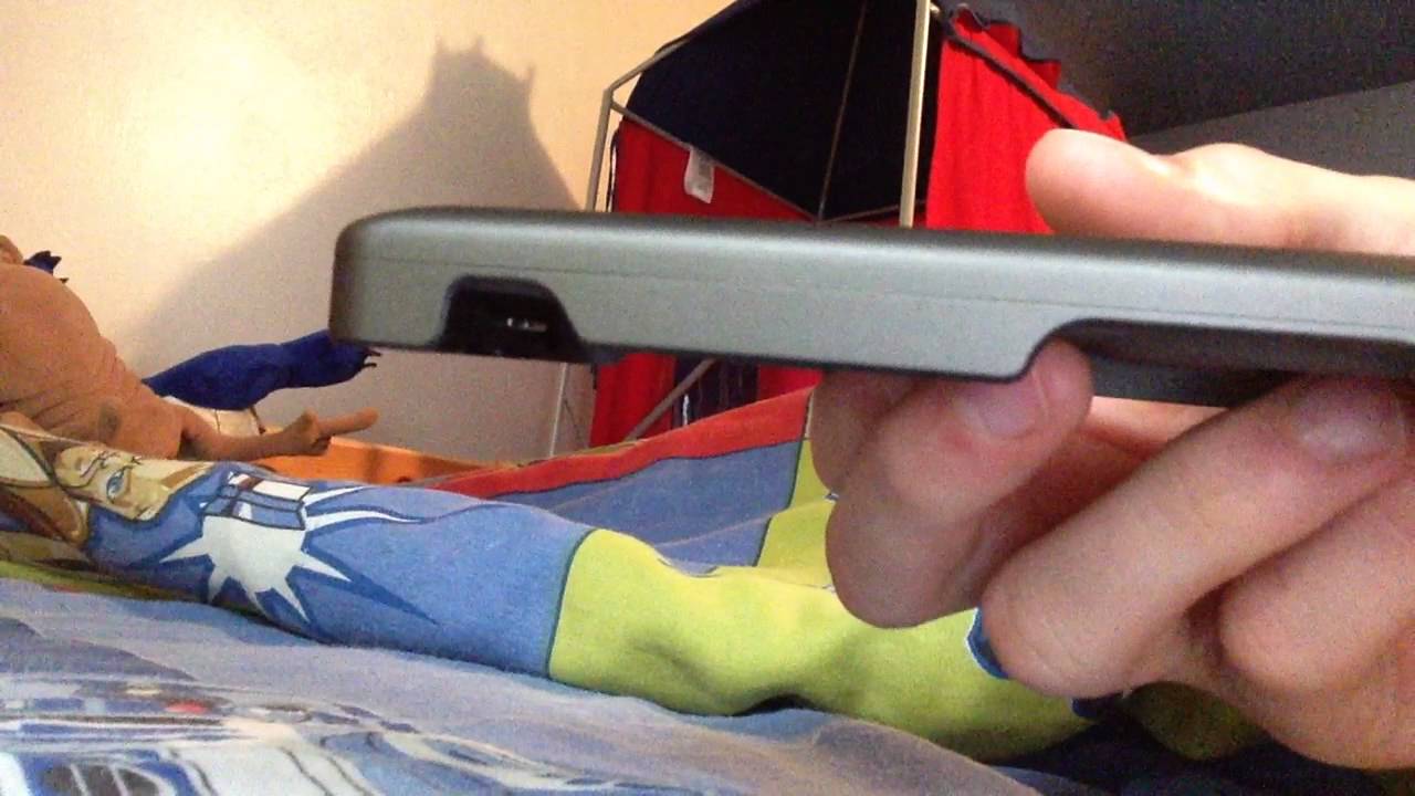 iPod Fifth Generation Charging Case