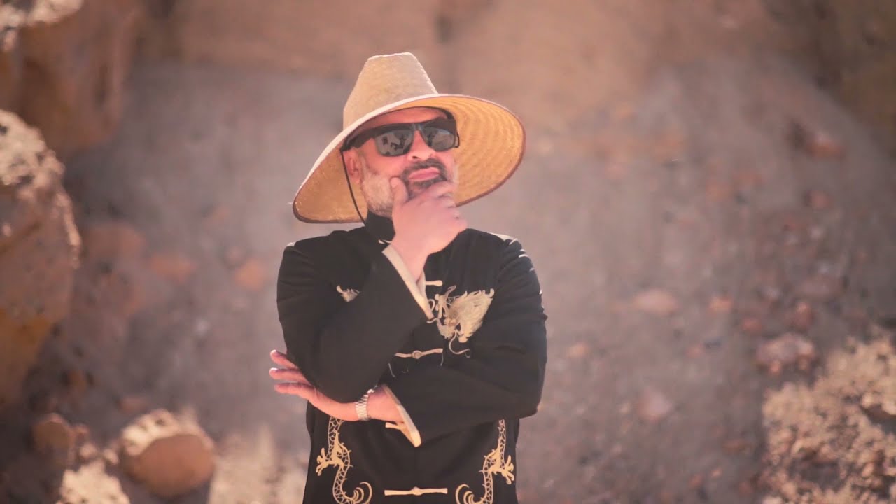 La Destronchadora ft.Likkle Tano - El Avispón Dorado (VIDEO OFICIAL)