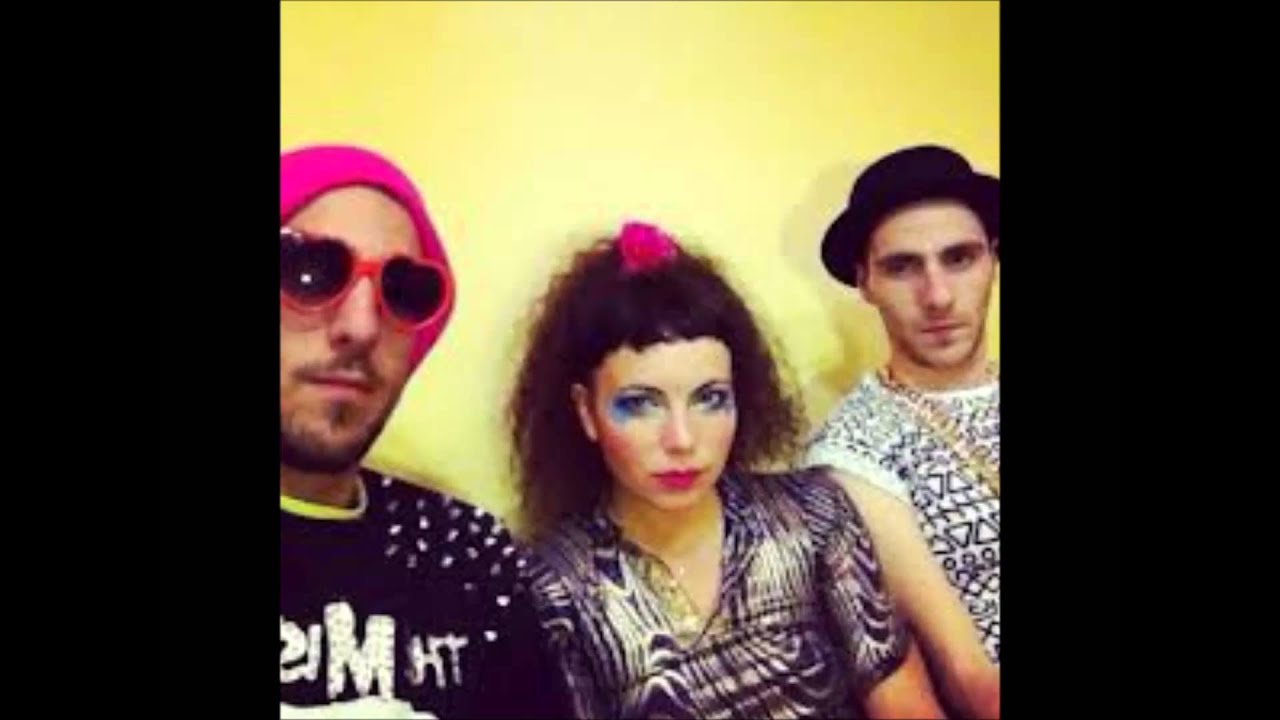 Sam And The Womp Bom Bom Instrumental