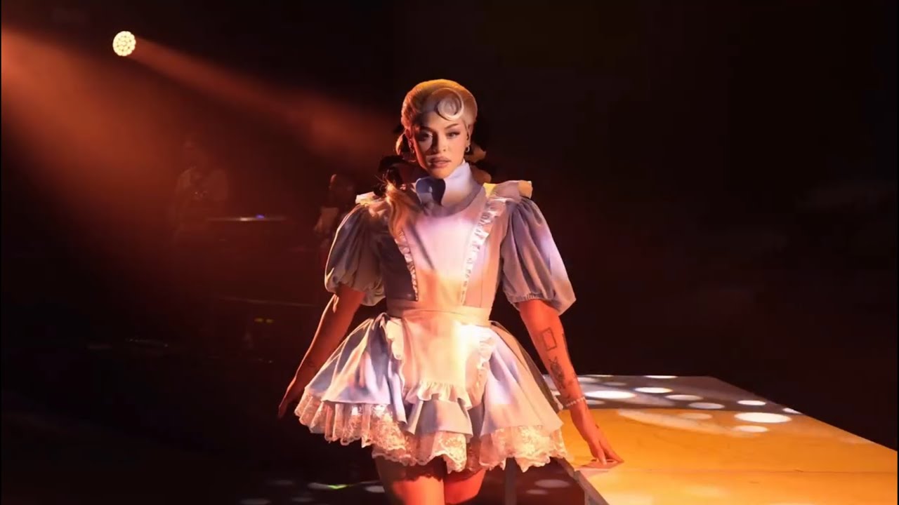 Pabllo Vittar - Irregular (Ao Vivo) Halloween da Pabllo 2025 - YouTube