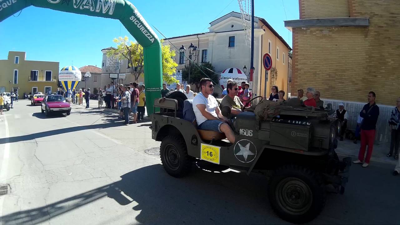 Sfilata Auto d'epoca Torrevecchia Teatina 2016