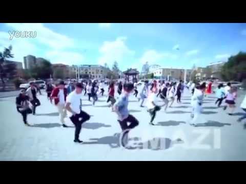红遍 全球的鬼步舞 蝴蝶步《seve》